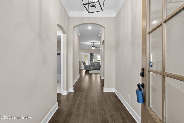 7911 Cultivator Ct, Louisville, KY 40291