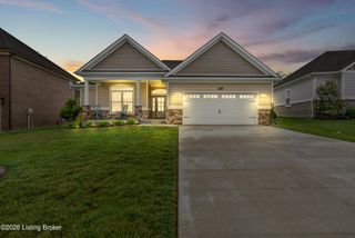 7911 Cultivator Ct, Louisville, KY 40291