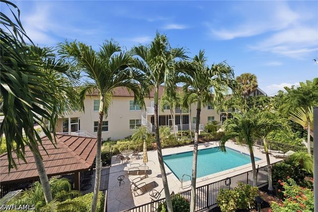 544 10th AVE S 202N, Naples, FL 34102