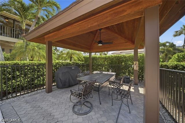 544 10th AVE S 202N, Naples, FL 34102