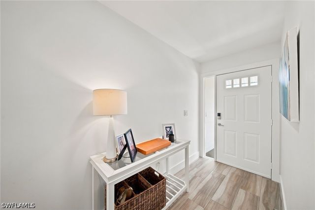 544 10th AVE S 202N, Naples, FL 34102