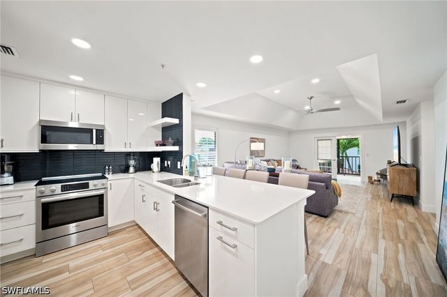 544 10th AVE S 202N, Naples, FL 34102