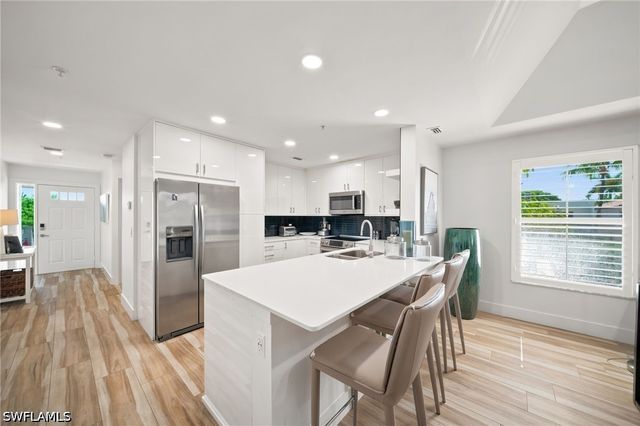 544 10th AVE S 202N, Naples, FL 34102
