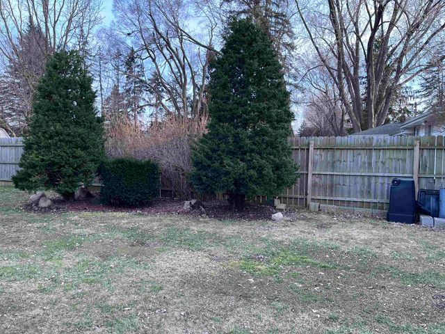 1090 Cabot, Flint, MI 48532