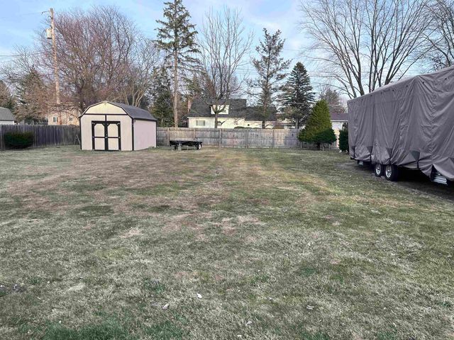 1090 Cabot, Flint, MI 48532