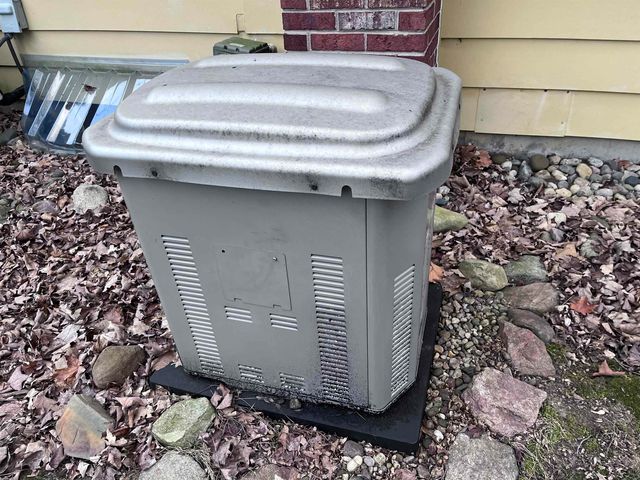 1090 Cabot, Flint, MI 48532