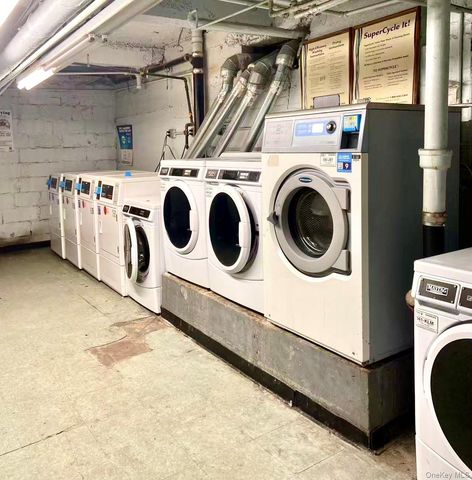 82-01 Britton Avenue 5K, Elmhurst, NY 11373