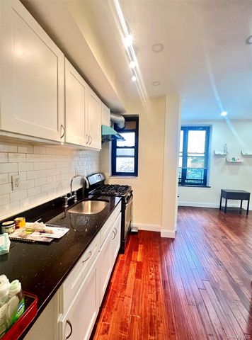 82-01 Britton Avenue 5K, Elmhurst, NY 11373