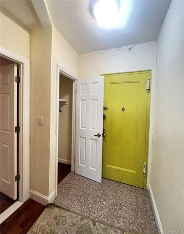 82-01 Britton Avenue 5K, Elmhurst, NY 11373