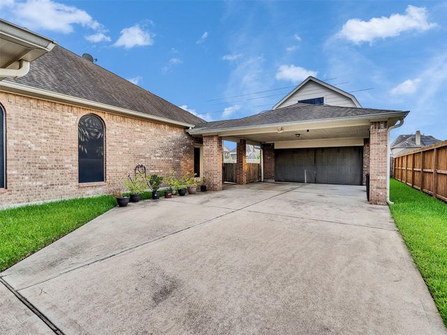 2714 Brahman Drive, Manvel, TX 77578