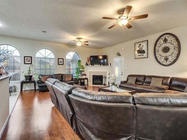 2714 Brahman Drive, Manvel, TX 77578