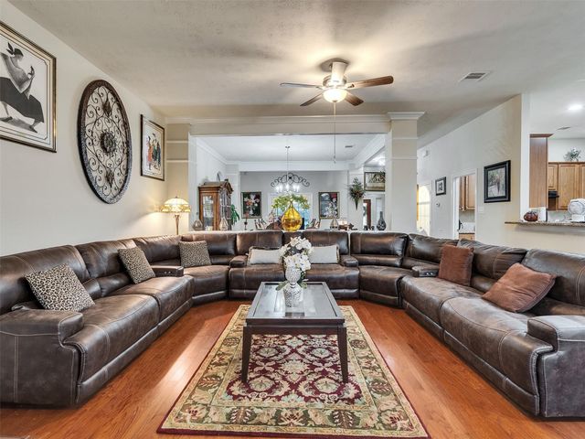 2714 Brahman Drive, Manvel, TX 77578