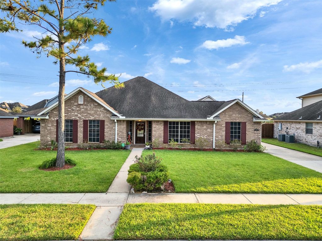 2714 Brahman Drive, Manvel, TX 77578