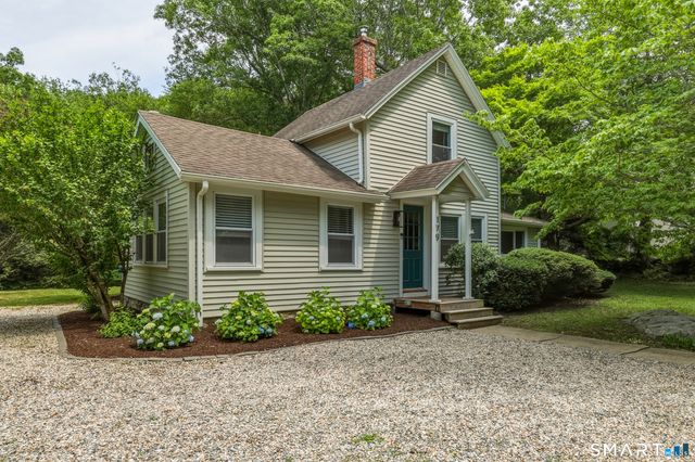 179 Niantic River Road, Waterford, CT 06385