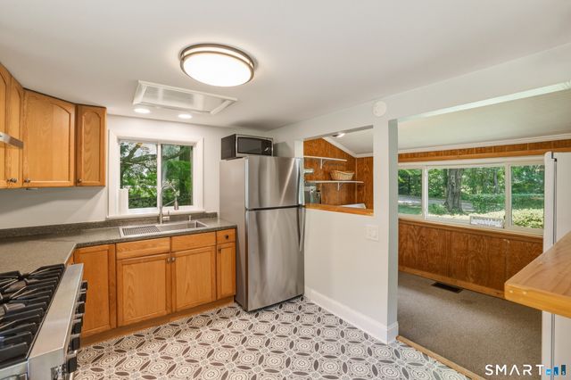 179 Niantic River Road, Waterford, CT 06385