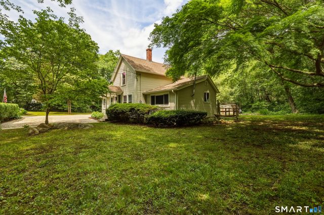 179 Niantic River Road, Waterford, CT 06385