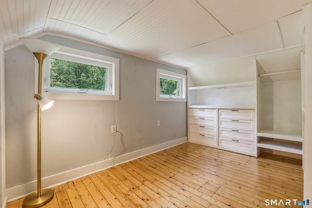 179 Niantic River Road, Waterford, CT 06385