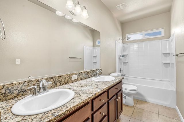 1524 Atlantic Avenue, Lemoore, CA 93245