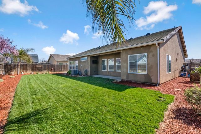 1524 Atlantic Avenue, Lemoore, CA 93245