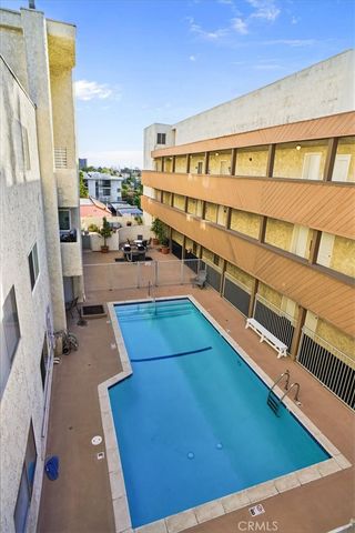 1339 N Columbus, Glendale, CA 91202