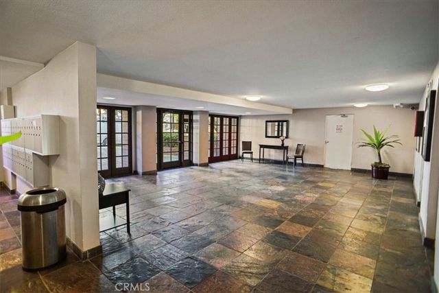 1339 N Columbus, Glendale, CA 91202