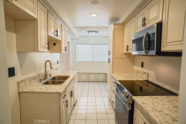 1339 N Columbus, Glendale, CA 91202