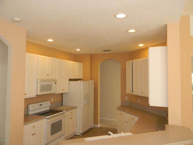 10599 ROUNDWOOD GLEN Court, Jacksonville, FL 32256