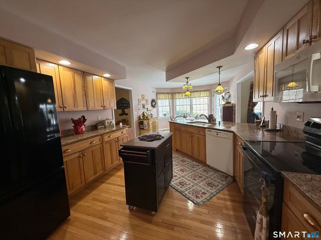 63 May Brook, Woodstock, CT 06281