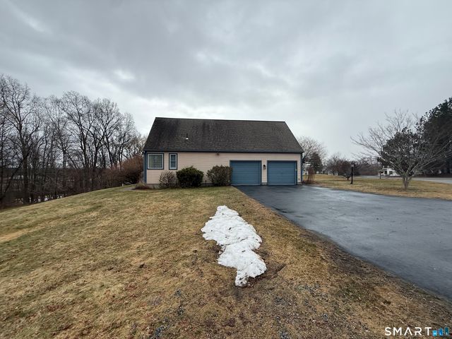 63 May Brook, Woodstock, CT 06281