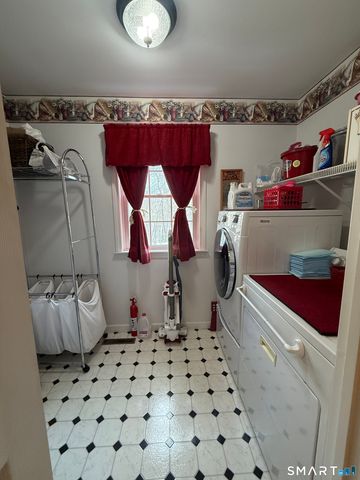 63 May Brook, Woodstock, CT 06281