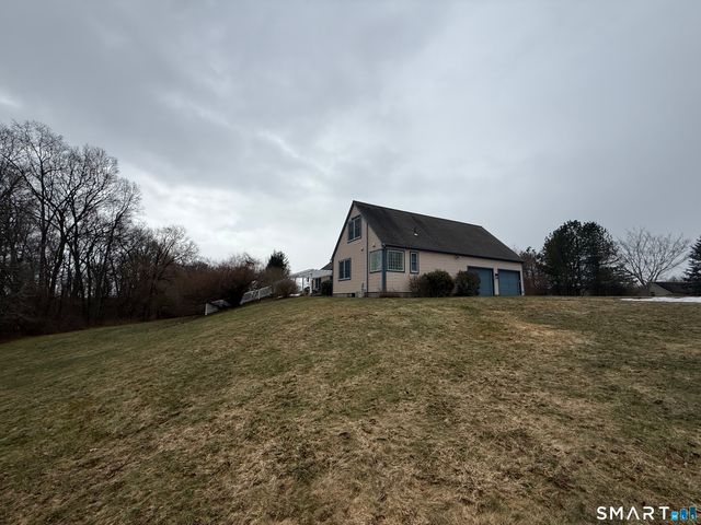 63 May Brook, Woodstock, CT 06281