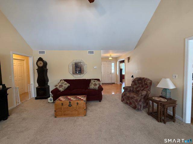 63 May Brook, Woodstock, CT 06281