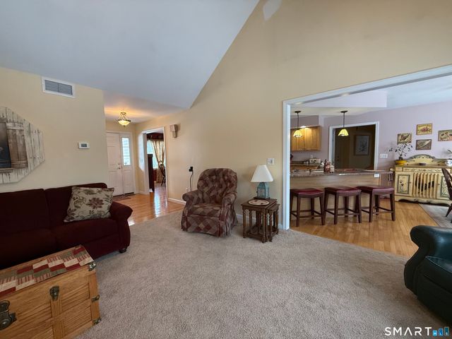 63 May Brook, Woodstock, CT 06281