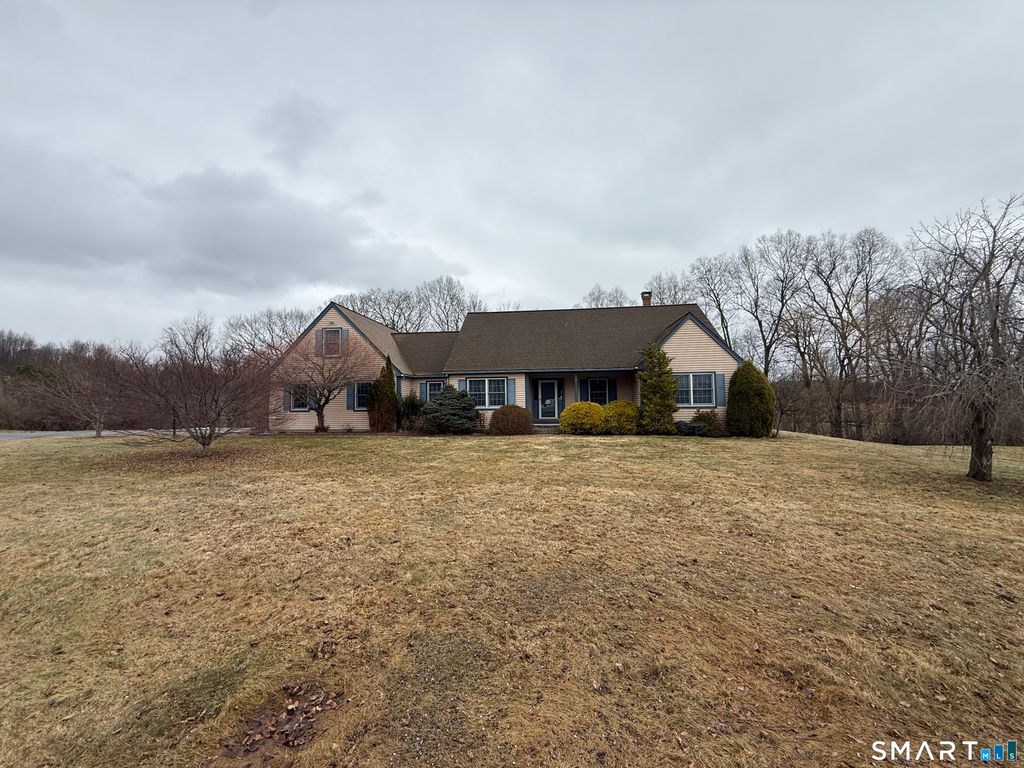63 May Brook, Woodstock, CT 06281