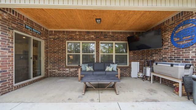 110 ABERDEEN DR, Oakland, TN 38060