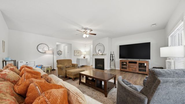 110 ABERDEEN DR, Oakland, TN 38060