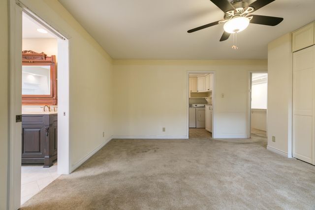 1220 Monroe Street NE, Albuquerque, NM 87110