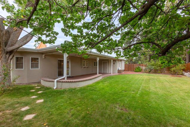 1220 Monroe Street NE, Albuquerque, NM 87110