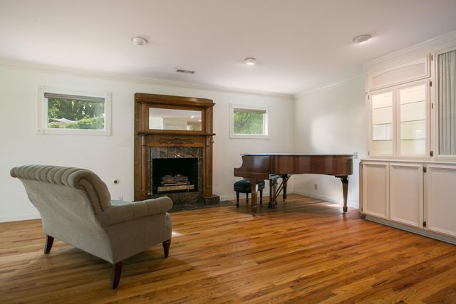 1220 Monroe Street NE, Albuquerque, NM 87110