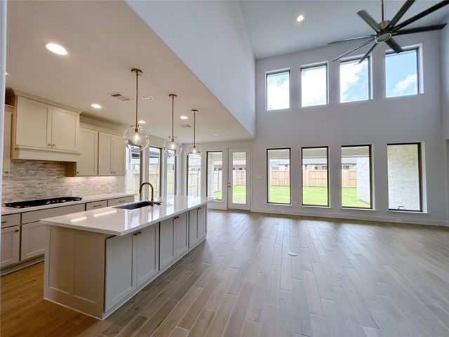 5406 Holly Hollow Lane, Fulshear, TX 77441