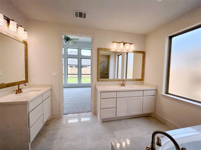 5406 Holly Hollow Lane, Fulshear, TX 77441