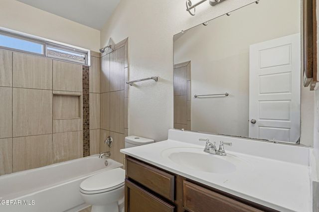 4945 GEORGE FERNANDEZ, El Paso, TX 79938