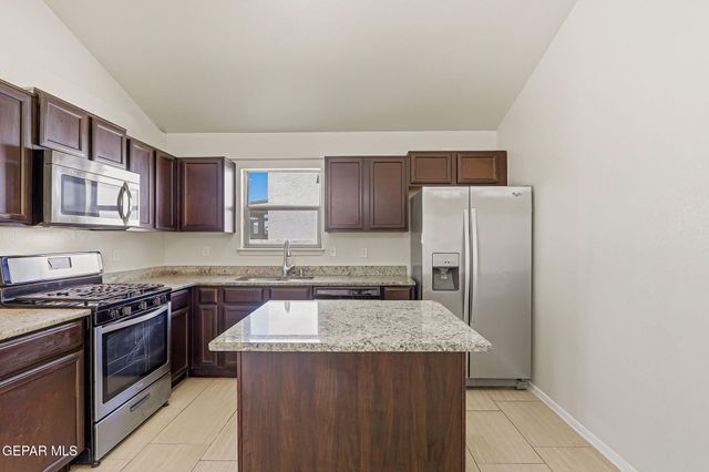 4945 GEORGE FERNANDEZ, El Paso, TX 79938