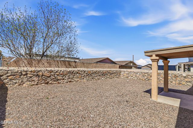 4945 GEORGE FERNANDEZ, El Paso, TX 79938