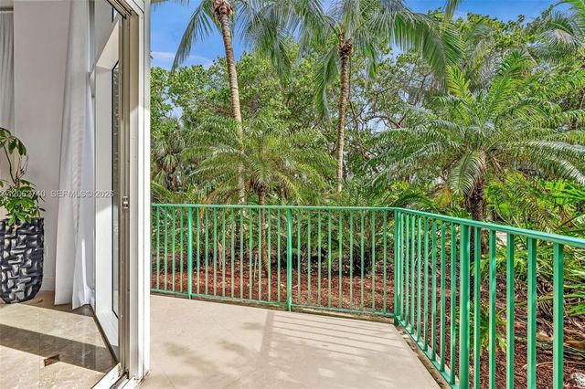 20000 E Country Club Dr 110, Aventura, FL 33180