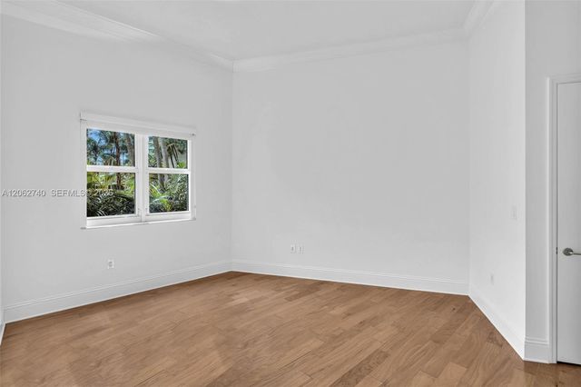 20000 E Country Club Dr 110, Aventura, FL 33180