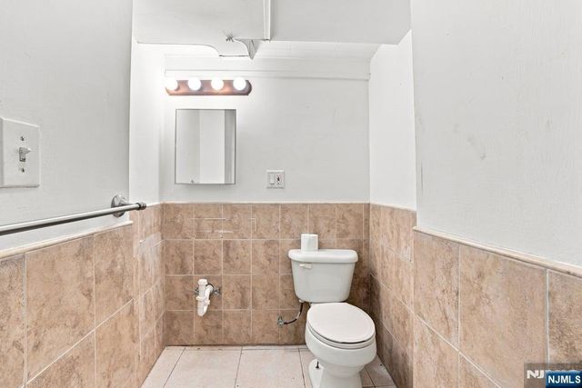 654 Howard Street, Teaneck, NJ 07666