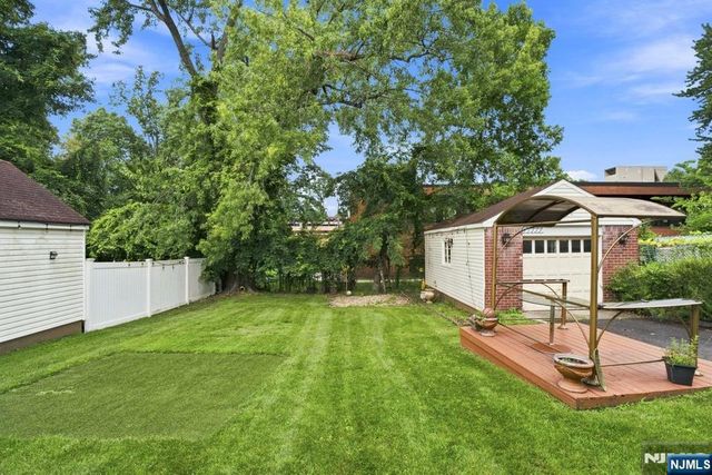 654 Howard Street, Teaneck, NJ 07666