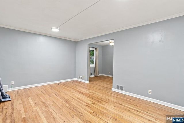 654 Howard Street, Teaneck, NJ 07666