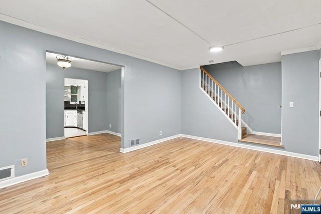 654 Howard Street, Teaneck, NJ 07666